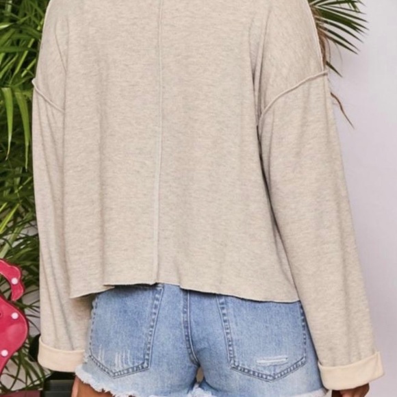 Oversized Sleeve Long Sleeve Top - Picture 4 of 5